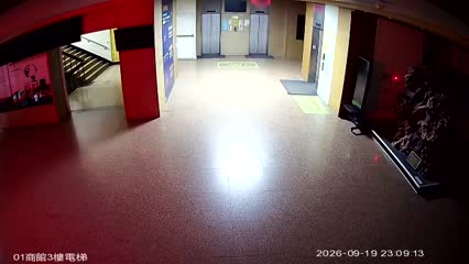 淡江大學商管3樓電梯