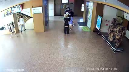 淡江大學商管3樓電梯